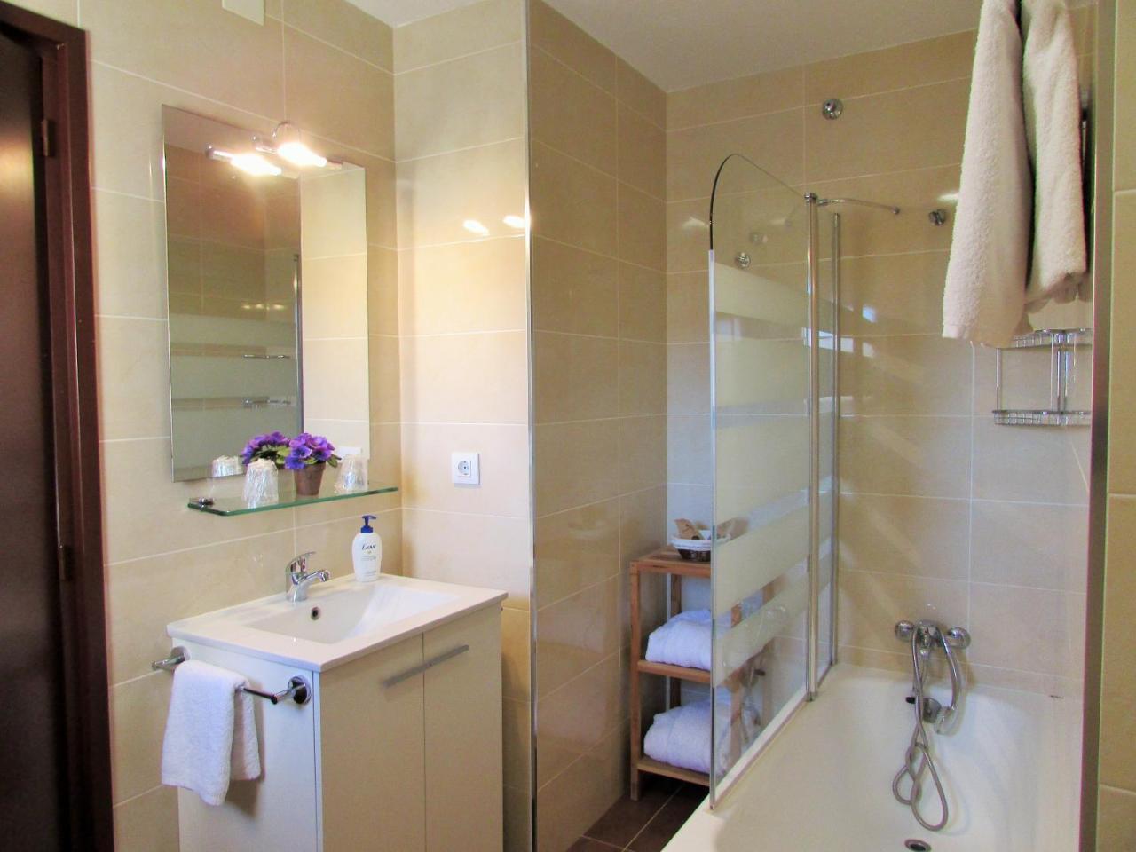 Hostal Can Bassalis Палс Екстериор снимка